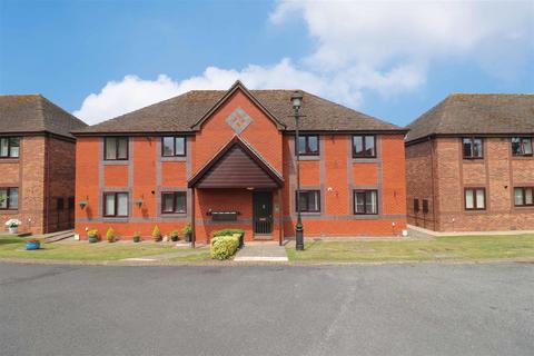 2 bedroom retirement property for sale, Holioake Drive, Warwick
