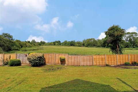 undefined, Holioake Drive, Warwick