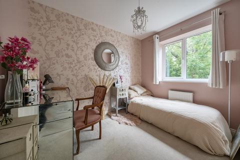 5 Firecracker Drive, Locks Heath, Southampton, SO31 6BW