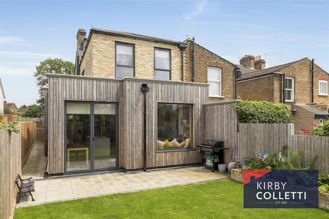 61 Lordship Road, Cheshunt, Waltham Cross, EN7 5DR
