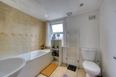 Flat B, 13 Lansdowne Way, London, SW8 1HL