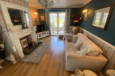 2 bedroom semi-detached house for sale, 20 Maple Close, Chadderton OL9 0EQ