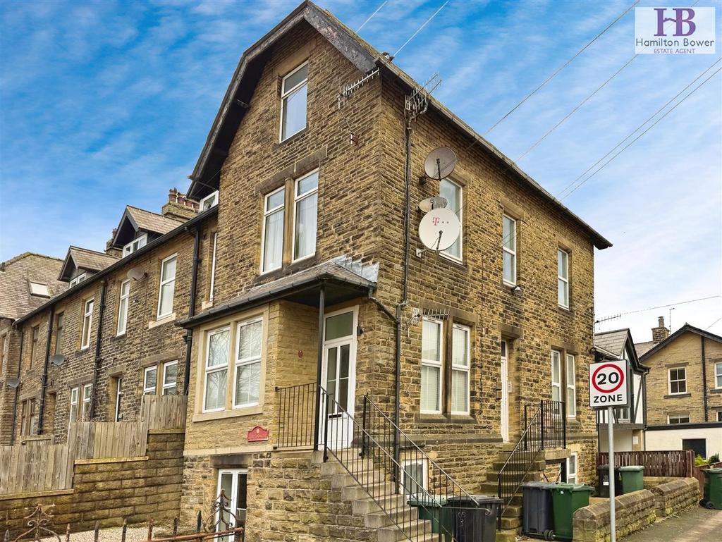 38c0aa06-Fl2105 Leeds Road.jpg