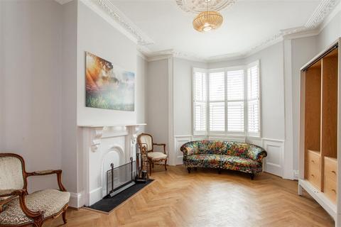 1 Strahan Road, London, E3 5DA