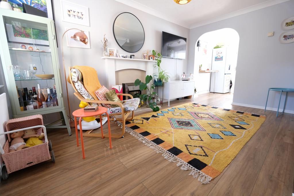 Sitting/dining room