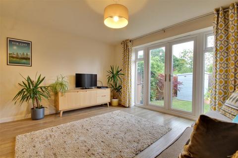 2 bedroom end of terrace house for sale, Foxglove Way, Beverley