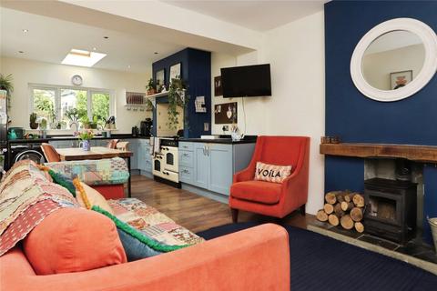 8 Alverdiscott Road, Bideford, EX39 4DA