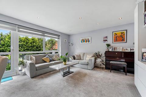 undefined, Ingeldende Court, Broughton Park