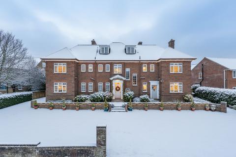 6 bedroom detached house for sale, The Grange, Hackness Road, Scarborough, YO12 5SD
