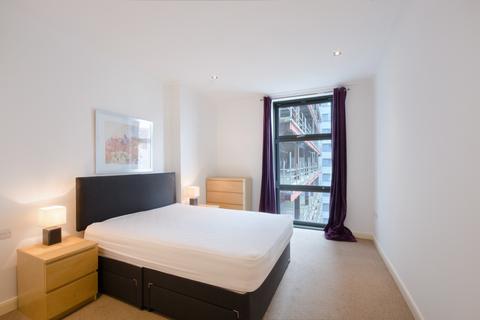 undefined, Discovery Dock West, 2 South Quay Square, Canary Wharf, London, E14