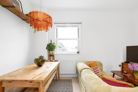 2d Clock House Road, Beckenham, BR3 4JP