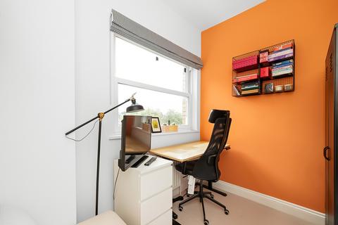 2d Clock House Road, Beckenham, BR3 4JP
