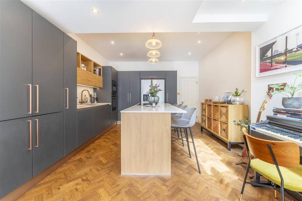 117 SGR Kitchen.jpg