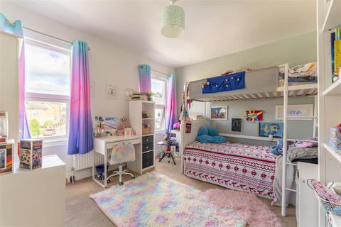 117 Studley Grange Road, London, W7 2LU