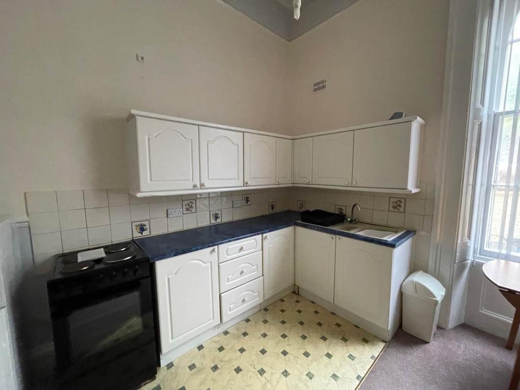 Hall flat 44 south r