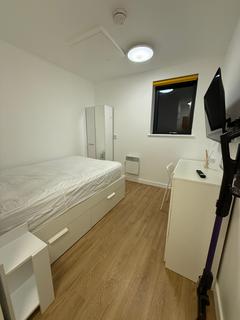 1 bedroom flat to rent, Chapel Street, Salford M3