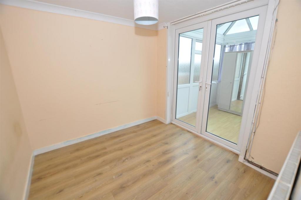 Rear bedroom 2