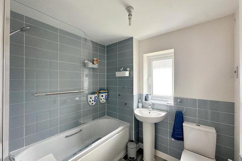 2 Gwarak Dherwen, Truro, TR2 4FF