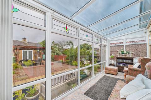 25 Leslie Grove, Calverton, Nottingham, NG14 6GL