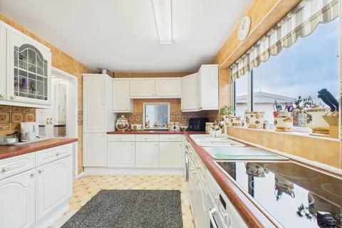 25 Leslie Grove, Calverton, Nottingham, NG14 6GL