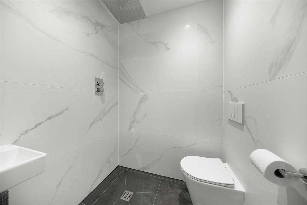 Ensuite shower room