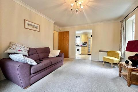 2 bedroom flat for sale, Massey Road, Tiverton EX16