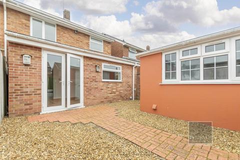 4 bedroom semi-detached house for sale, Blithewood Gardens, Norwich NR7