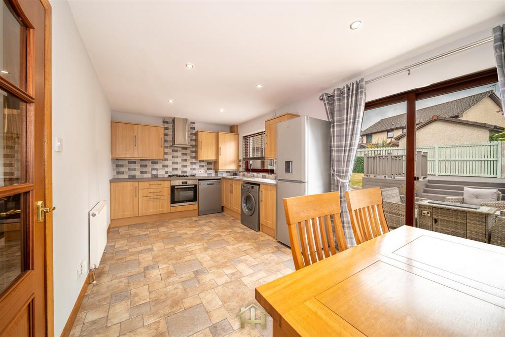 11 Campbell Crescent Arbroath DD11 4 JP 090625 EDIT
