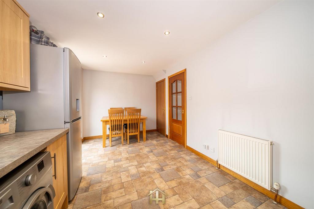 11 Campbell Crescent Arbroath DD11 4 JP 090625 EDIT