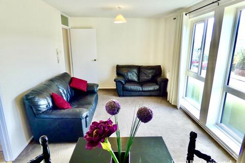 6 Littlewood Close, London, W13 9XH
