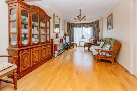 4 bedroom semi-detached house for sale, Enfield EN2