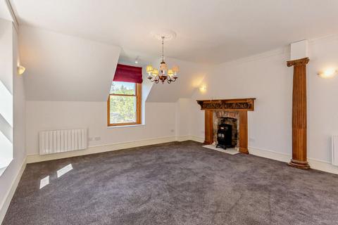 Kindrochit Lodge Kindrochit Drive, Braemar, Ballater, AB35 5YW