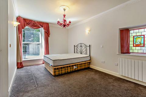 Kindrochit Lodge Kindrochit Drive, Braemar, Ballater, AB35 5YW