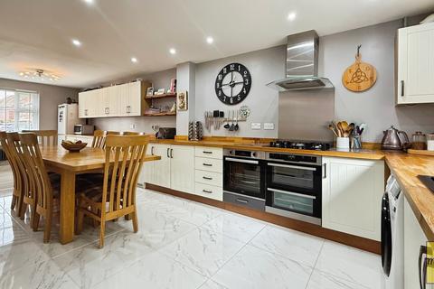 7 Llys Yr Afon, Godrergraig, Swansea, SA9 2BL