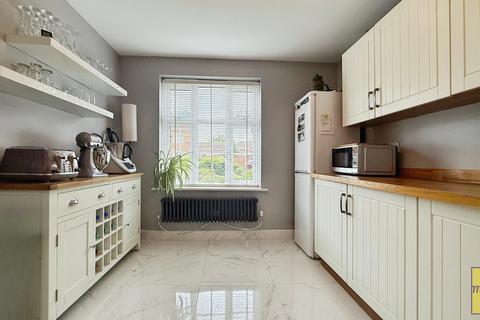 7 Llys Yr Afon, Godrergraig, Swansea, SA9 2BL