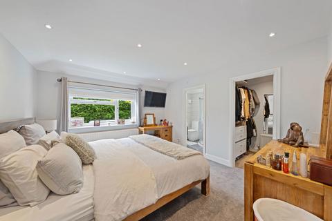 4 bedroom semi-detached house for sale, Parkfields, Harlow CM19