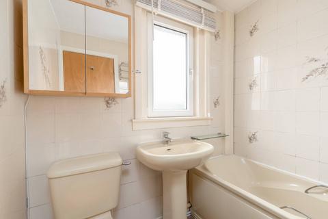 39 Clermiston Place, Edinburgh, EH4 7DR