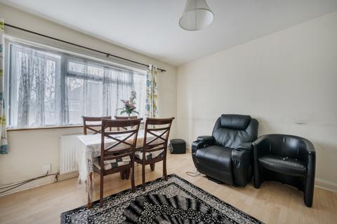 2 bedroom maisonette for sale, Alexandra Close, Harrow, Middlesex