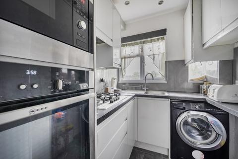 2 bedroom maisonette for sale, Alexandra Close, Harrow, Middlesex