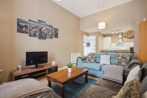 2 bedroom flat for sale, Bell Street, Merchant City, G4 0TD