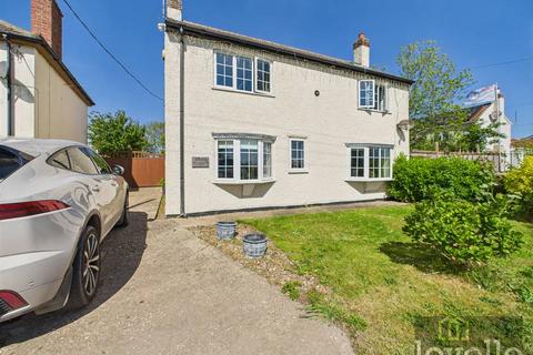 4 bedroom detached house for sale, Sutton Road, Huttoft LN13