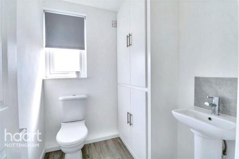 3 bedroom end of terrace house to rent, Pastures Avenue, Nottingham
