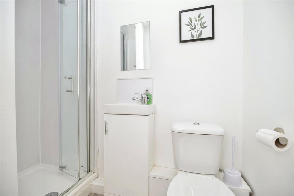 Bedroom 2 - Ensuite
