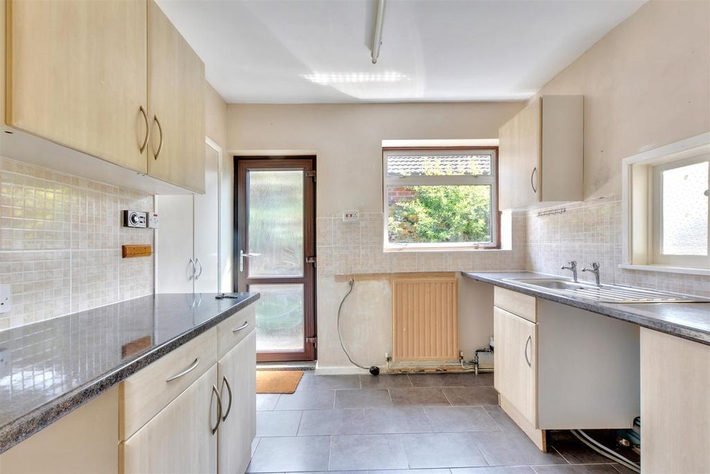 Kitchen 1.jpeg