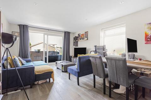 1 bedroom apartment for sale, Kingston Road, Staines-upon-Thames, Surrey, TW18