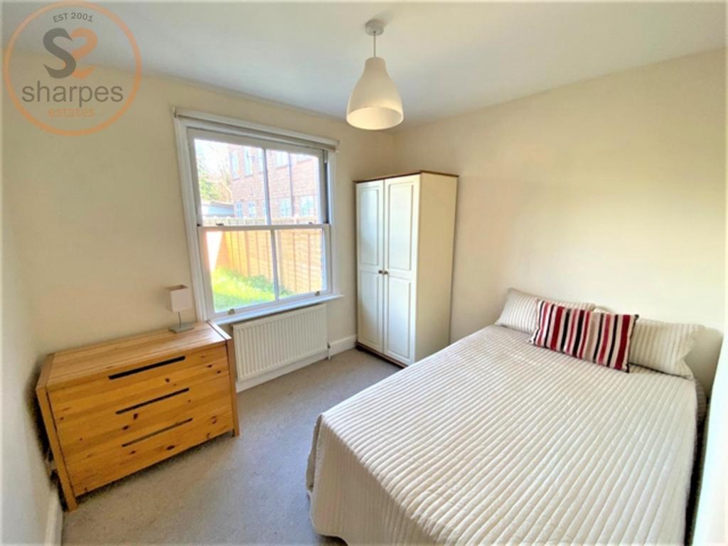 Apartment in Wimbledon - More
