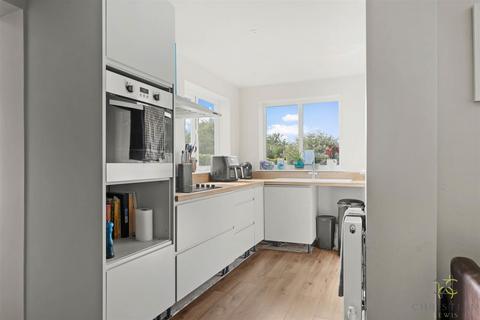 3 bedroom semi-detached house for sale, Elm Road, Evesham WR11