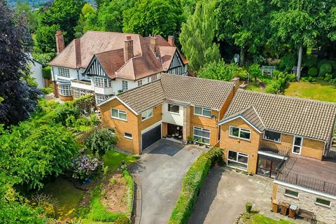 6 bedroom detached house for sale