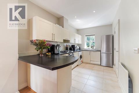 2 Sherbrooke Way, Worcester Park, KT4 8BG