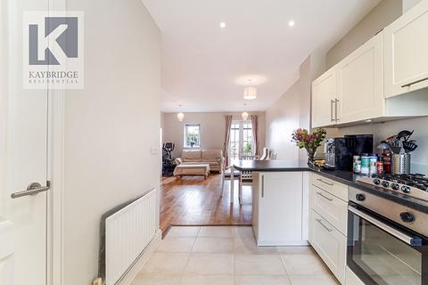 2 Sherbrooke Way, Worcester Park, KT4 8BG